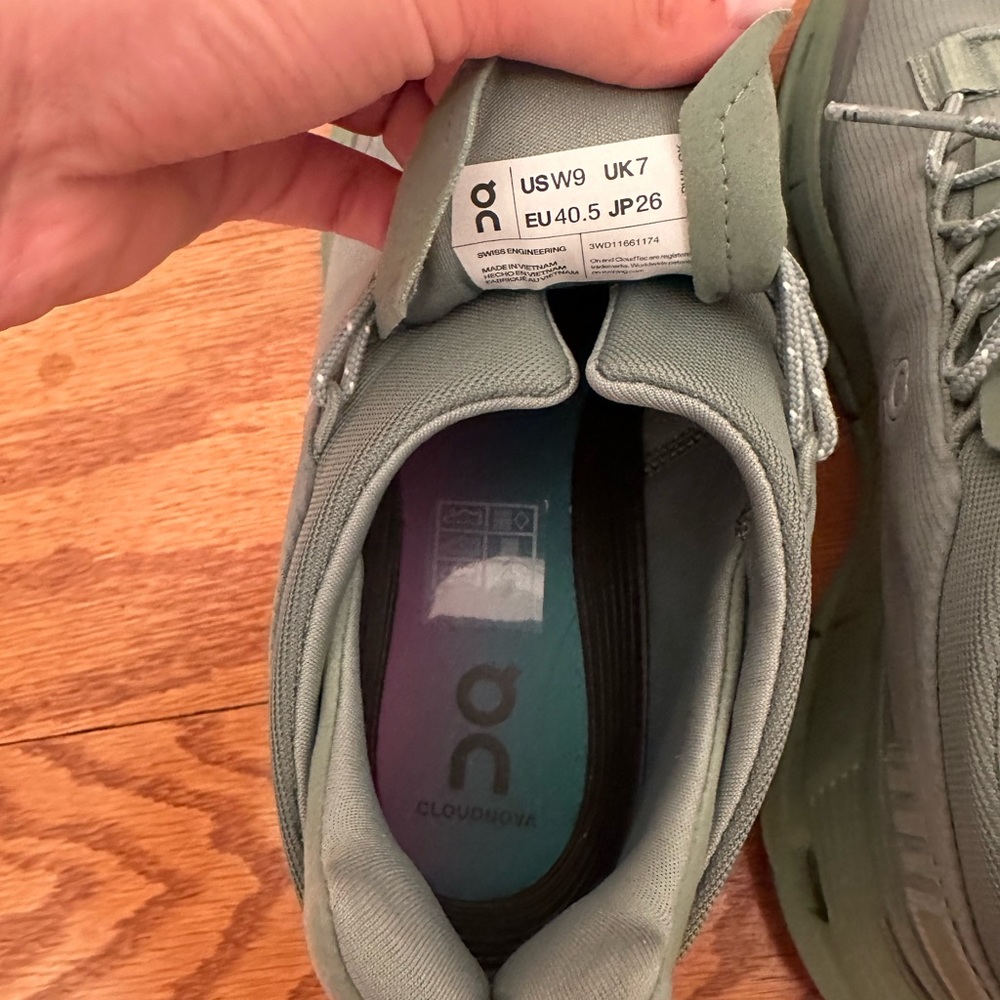 On Cloud Cloudnova Sensa Limited Edition Green Mo… - image 3